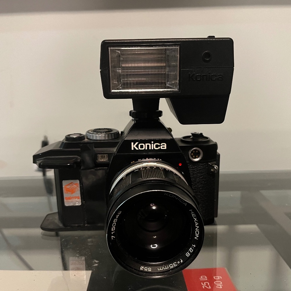 READ DESCRIPTION || Konica FS-1 Film Camera and Flash